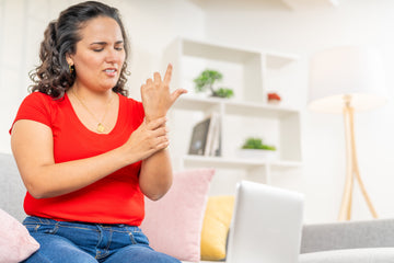 🧬 The Barometer Effect: Why Your Joints Ache When the Temperature Drops (And 5 Ways to Fight It)